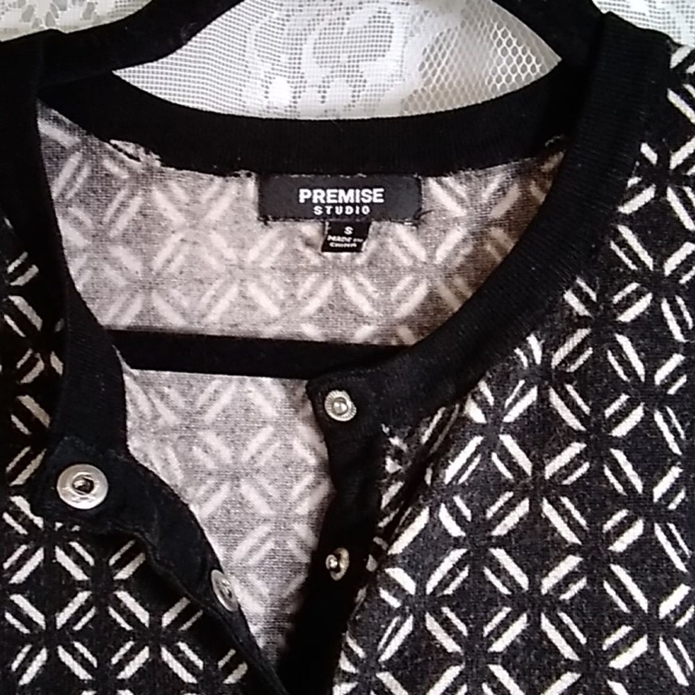 PREMISE STUDIO WOMEN'S TOP SIZE S - Picture 6 of 14